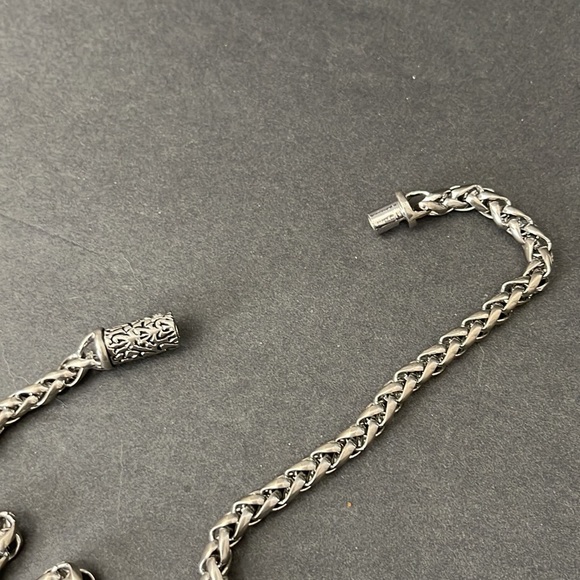 SILVER TONE SLIDER NECKLACE - Picture 6 of 6
